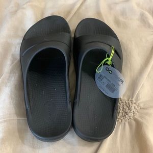 Oofos - Men or Womens